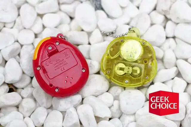 与我朝夕相处的电子宠物，其实是学校旁小铺卖的山寨货