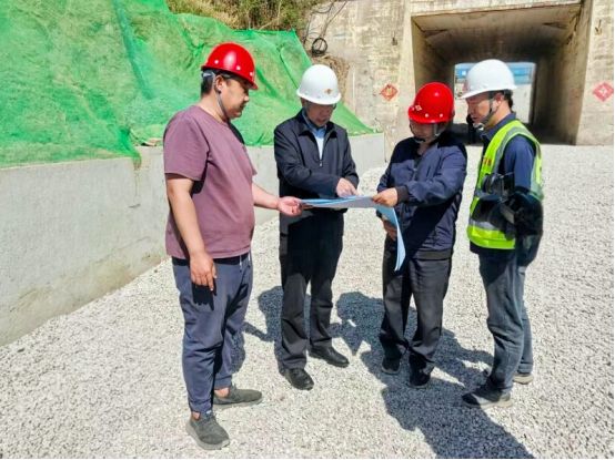 开创！2026新未来——区委三届十三次全会暨区委经济工作会议精神引发热议