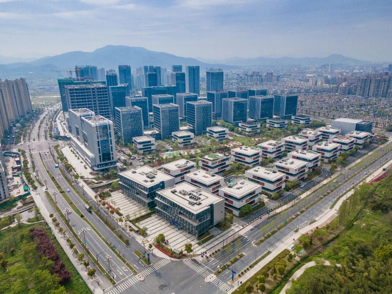 潮声丨小城“牵手”联合国,德清为什么频频迎来“全球流量”?