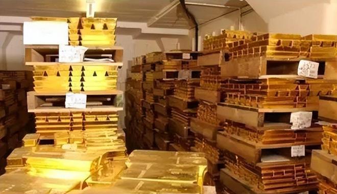 萨达姆有多聪明?死前留下200亿遗产,美国费劲找到却拿不到