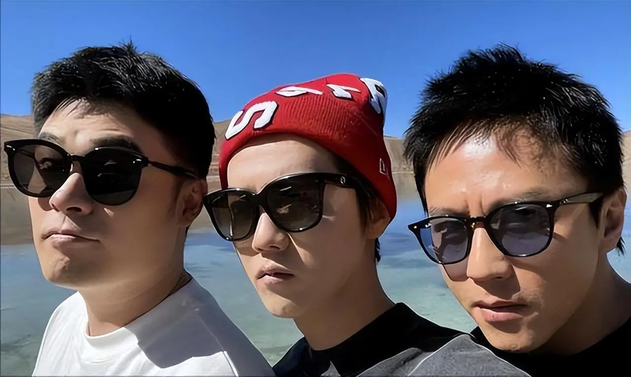 叛逆影帝邓超:抛弃女明星恋车晓,偷吃江一燕被孙俪8000万摆平