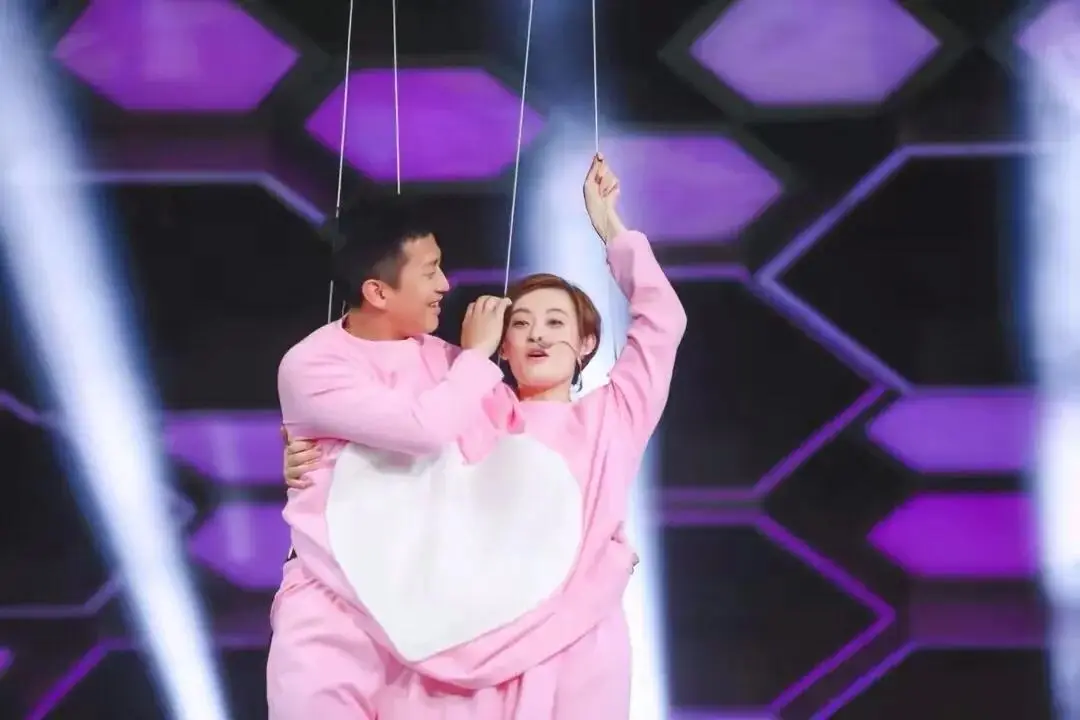 叛逆影帝邓超:抛弃女明星恋车晓,偷吃江一燕被孙俪8000万摆平