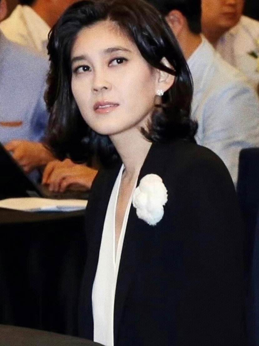 43岁的殷桃，终于得救了