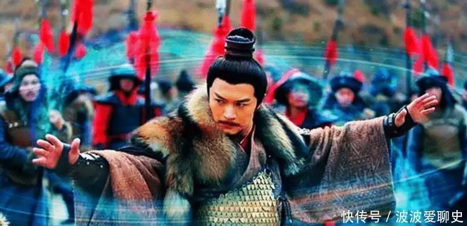 郭靖战死时,杨过没去救他,另一位大侠却去了,还带走了九阴真经