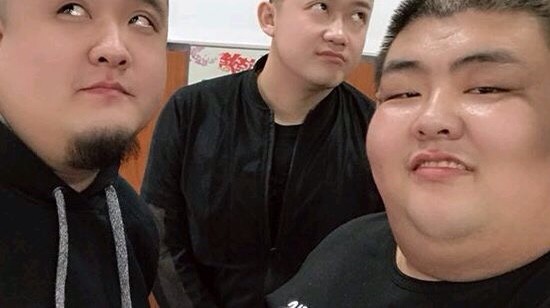 网红泡泡龙去世，红雨老师被质疑推卸责任，悄悄删除差评拉黑网友