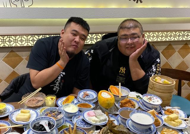 网红泡泡龙去世，红雨老师被质疑推卸责任，悄悄删除差评拉黑网友