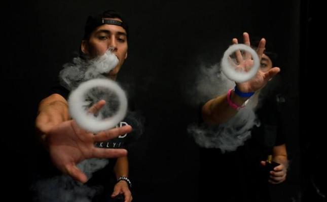 为什么说朋友圈贩卖的“上头电子烟”是毒品？