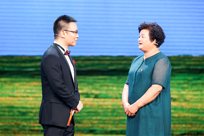 在歌声中聆听“榜样”故事