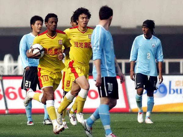 主力球员全部流失！中国足坛流浪者要说再见？曾让巅峰恒大头痛