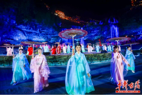 4月10日、11日晚芙蓉镇两台晚会登陆湖南都市频道