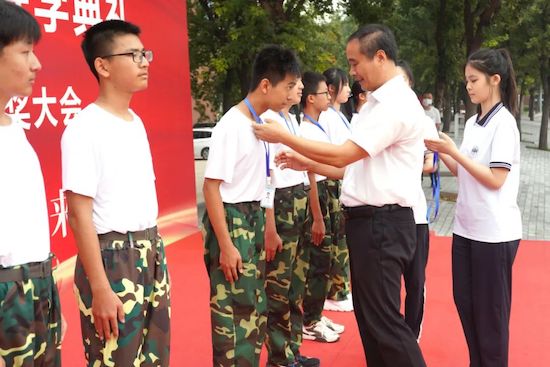 品质潍一中，启航向未来！潍坊一中隆重举行2022年秋季开学典礼