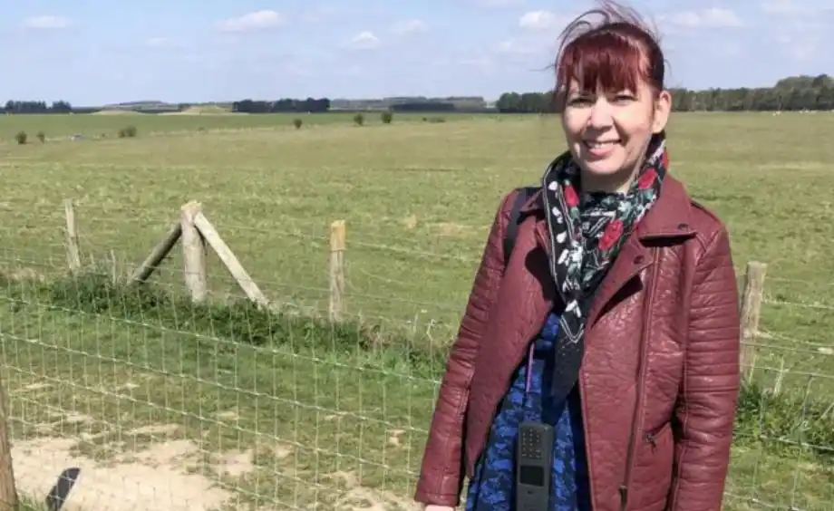 喝水过量真会“水中毒”！英国女子因喝水过多去世，医疗机构致歉