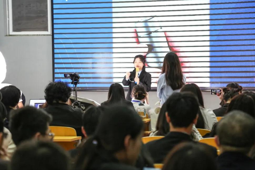 八维学校:教育观一换，改变看得见！