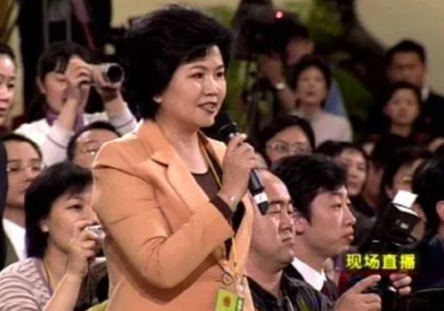 邢质斌，主持28年零失误，罗京去世后主动辞职，跟初恋相守48年