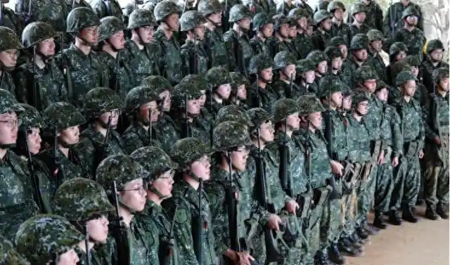 解放军台海行动升级？7月5日，菲律宾也打台湾牌，台军警告赖清德