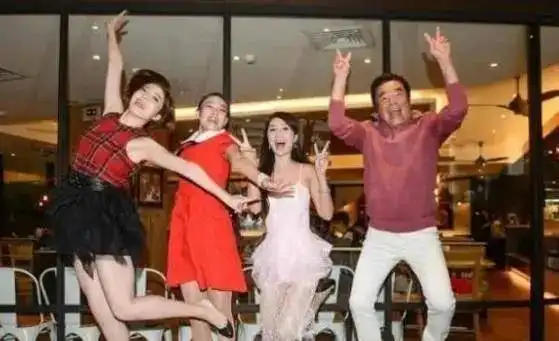 “现实版韦小宝”雷洪：二妻五妾，71岁时娶小20岁红颜知己做七房