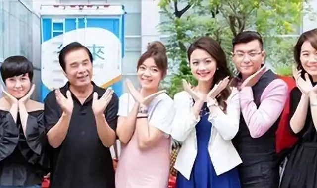 雷洪再婚享甜蜜生活，71岁与22岁娇妻共筑爱巢