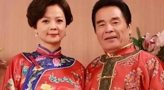 雷洪再婚享甜蜜生活，71岁与22岁娇妻共筑爱巢