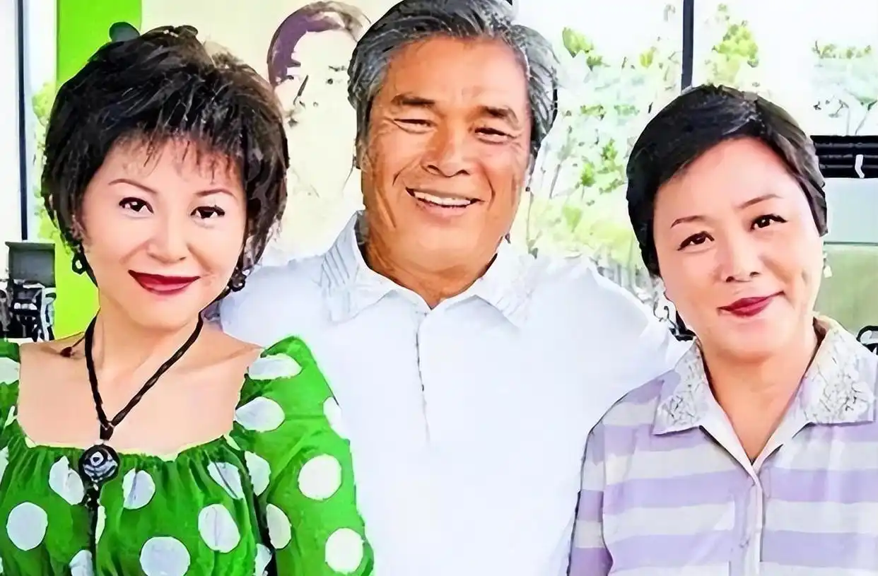 七旬富豪与六妻同屋，每月豪掷7万零花，今又迎娶小娇妻