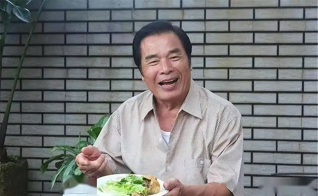 雷洪：前后娶“6个老婆”，每人每月7万零花钱，71岁娶第七房小娇妻