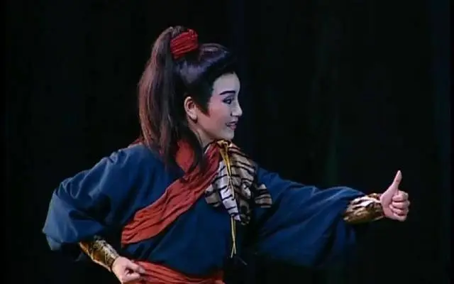 雷洪：前后娶“6个老婆”，每人每月7万零花钱，71岁娶第七房小娇妻