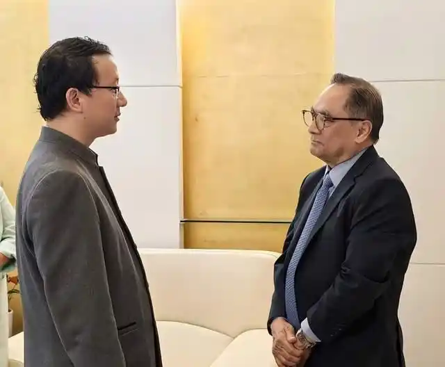 马科斯狗急跳墙，要与台军合作？南部战区深夜上线，中方四字警告