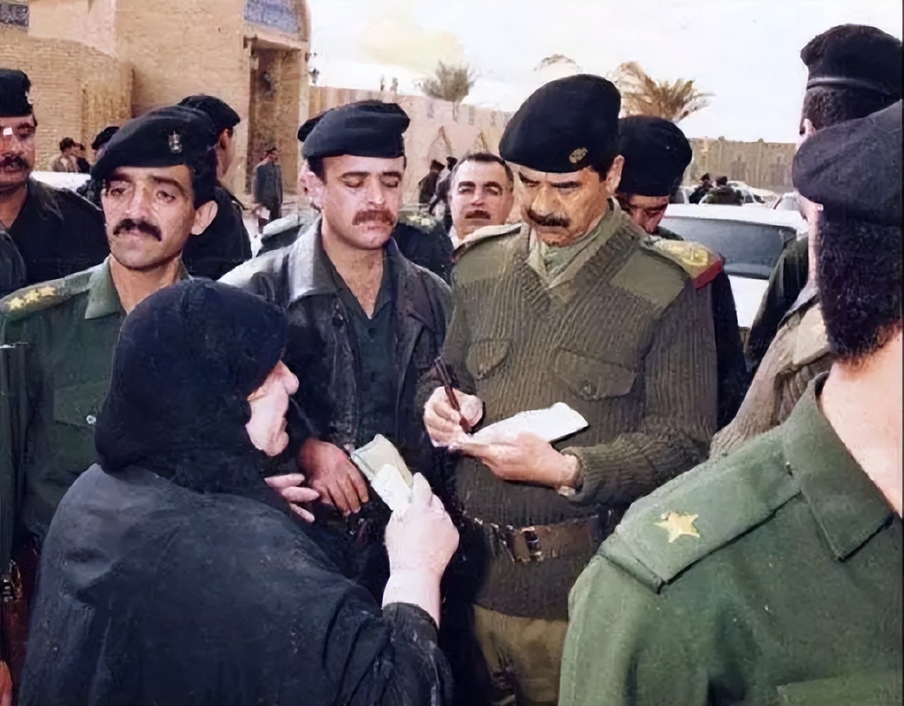 萨达姆到底残暴到什么地步？情人回忆：只要他活着，我就害怕！