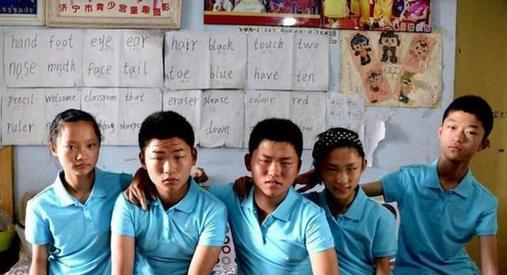 中国首例“5胞胎”长大了，个个年满18岁，如今现状让人唏嘘