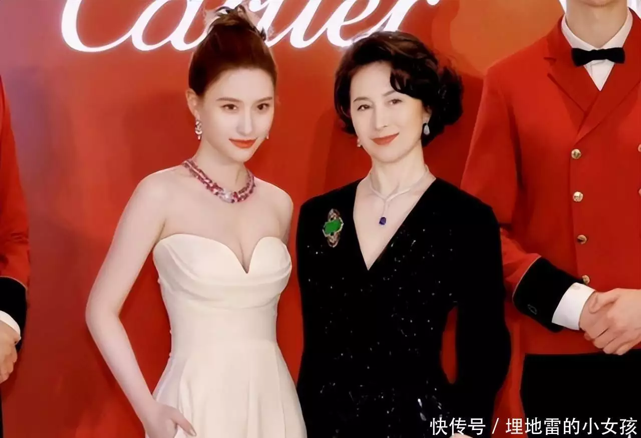 把赌王几房太太一对比，原来“素未谋面”的五太，才是最后的赢家