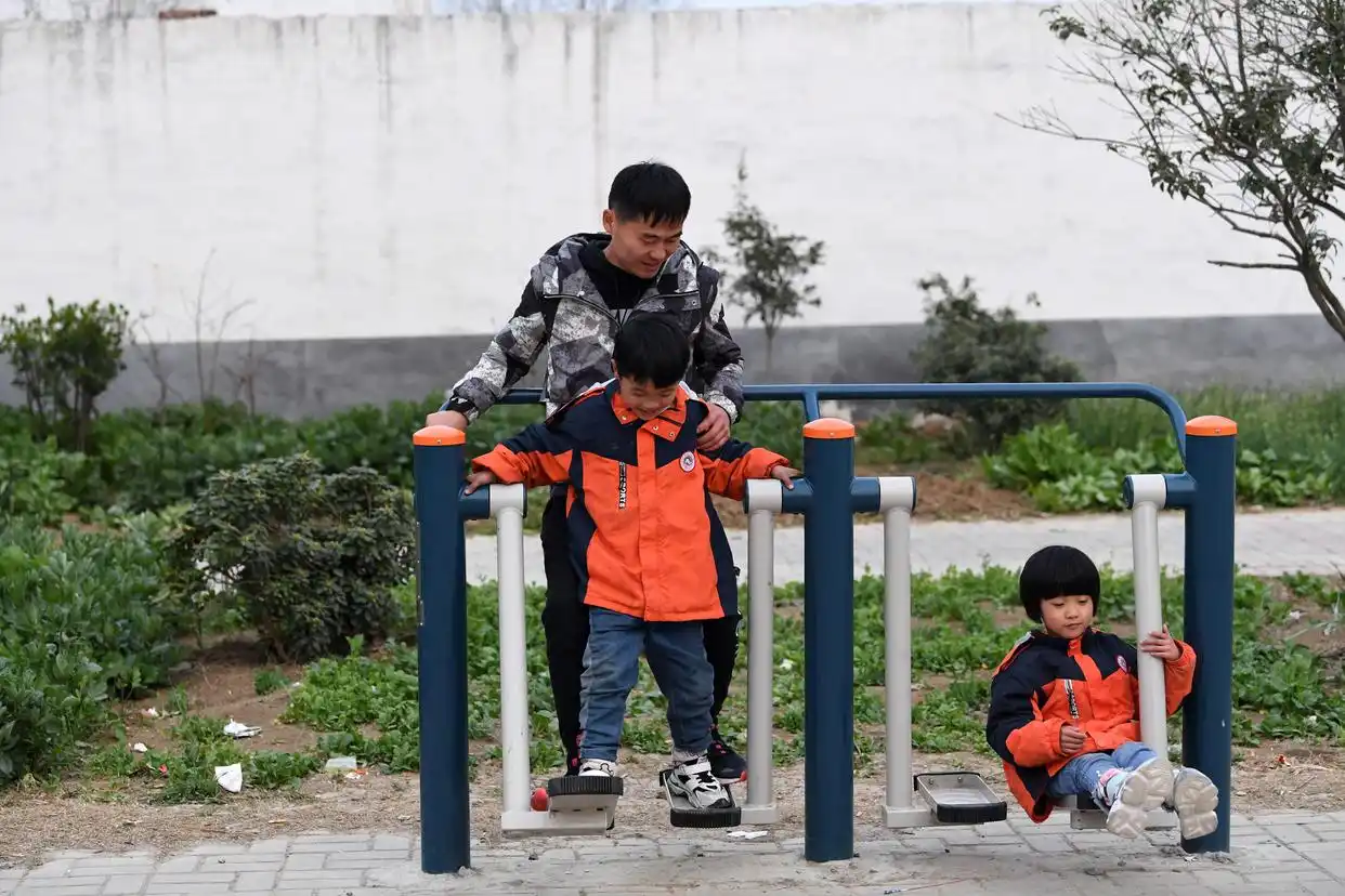 “一式四份”，来看四胞胎之家的脱贫喜悦