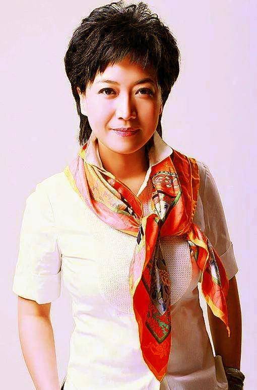 贺红梅：从河北秦皇岛走出的电视著名主播，至今婚姻成谜