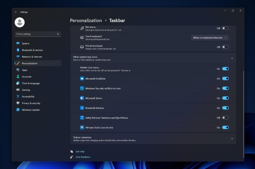微软 Win11 极简任务栏上手：优化平板体验，但也缺了点小功能