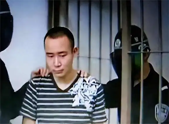 惊人！大学生药家鑫被判死刑，捐眼角膜请求竟被父亲这样拒绝