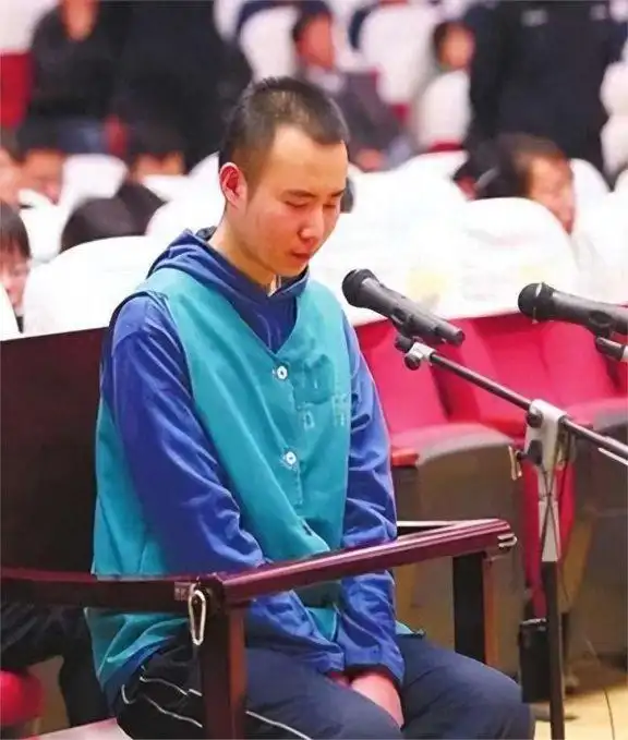 惊人！大学生药家鑫被判死刑，捐眼角膜请求竟被父亲这样拒绝