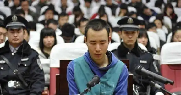 惊人！大学生药家鑫被判死刑，捐眼角膜请求竟被父亲这样拒绝