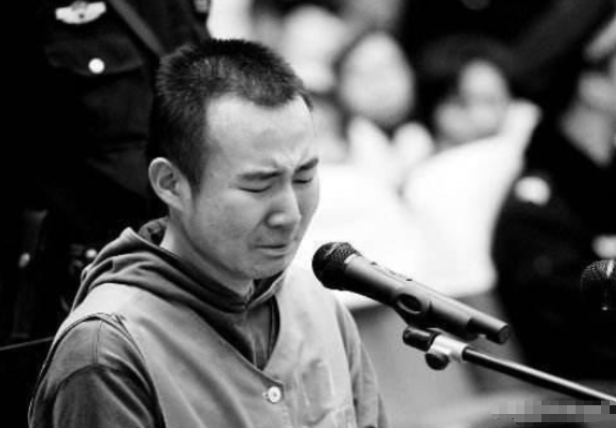 回顾怯懦少年药家鑫的“毁灭史”，经历的家庭教育，比你想得更糟糕
