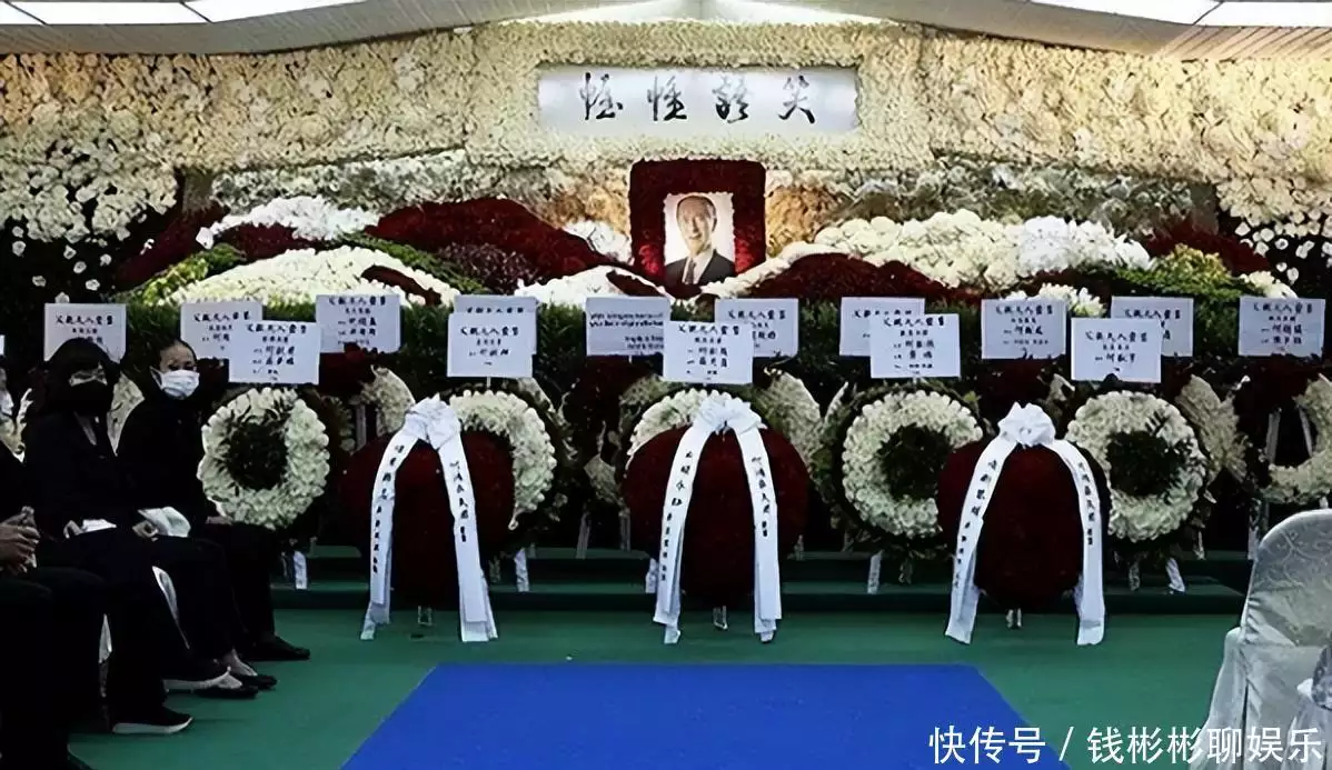 赌王何鸿燊去世一年才下葬，不是因为风水，而是与李嘉诚妻子有关