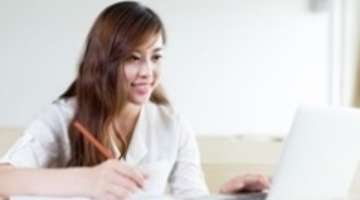 赌王何鸿燊去世一年才下葬，不是因为风水，而是与李嘉诚妻子有关