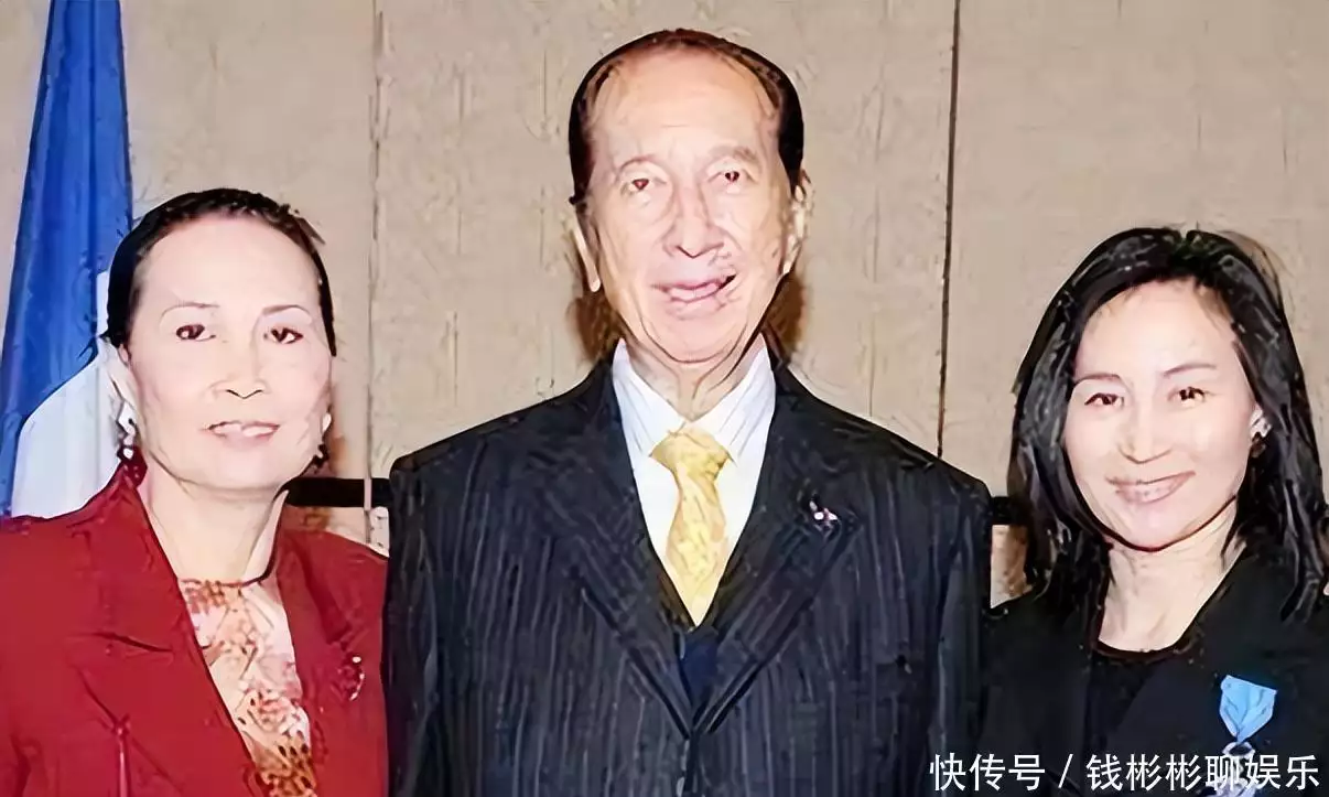 赌王何鸿燊去世一年才下葬，不是因为风水，而是与李嘉诚妻子有关