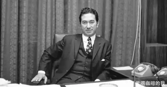 盘点赌王何鸿燊的17个子女及现状，大房最惨，二房成最大赢家！