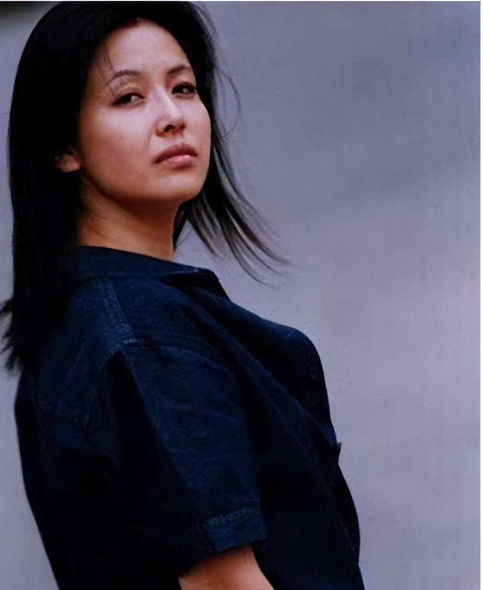 年轻时倾国倾城，老了却成“土肥圆”，这6位发福的女明星好可惜