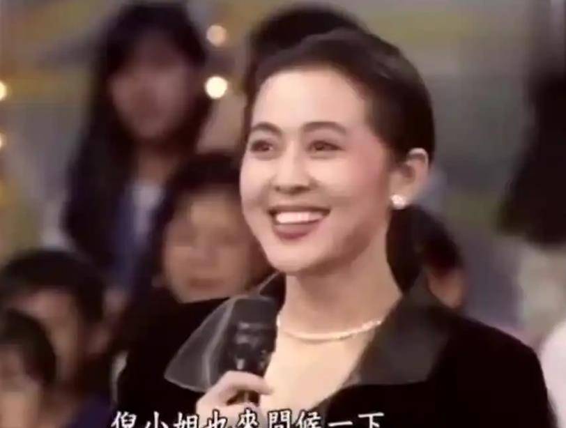 年轻时倾国倾城，老了却成“土肥圆”，这6位发福的女明星好可惜