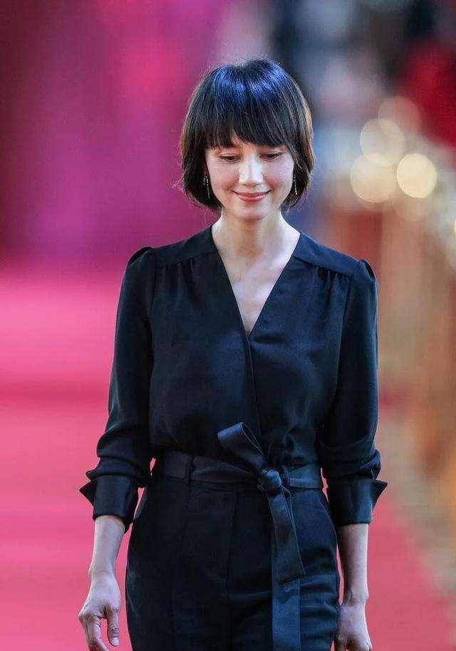 年轻时倾国倾城，老了却成“土肥圆”，这6位发福的女明星好可惜