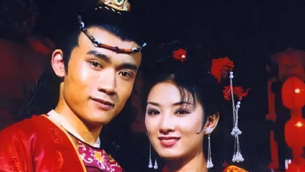 年轻时倾国倾城，老了却成“土肥圆”，这6位发福的女明星好可惜