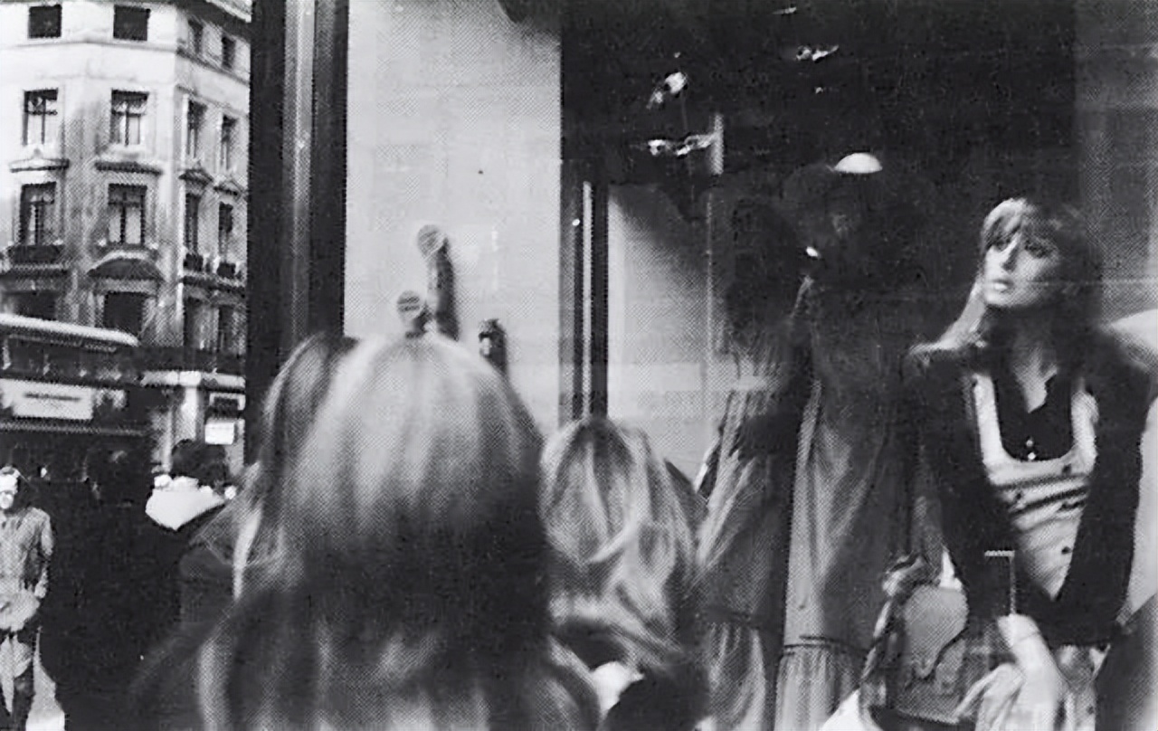 广告许诺我们变富有，却使我们更穷