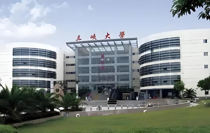 中分段想进国家电网，东北电力、上海电力和三峡大学，怎么选呢？