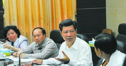 广东巨贪罗荫国：敛财上亿，爱收集女性内衣，子女将财产转移国外