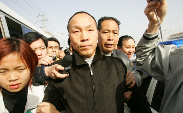 被判杀妻入狱11年后妻子“复活” 他:“一家人全毁了”