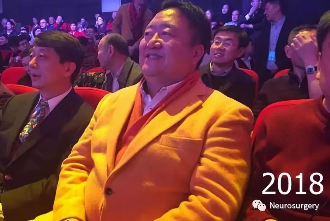 霸屏春晚19年的“笑脸哥”，今年没见着？原来……