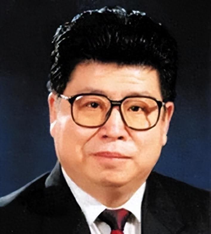 他是潜逃国外级别最高的贪官：不知何人告密，至今下落不明